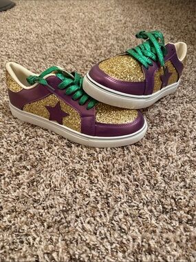 Women’s Glitter Low-Top Sneakers in Gold and Purple